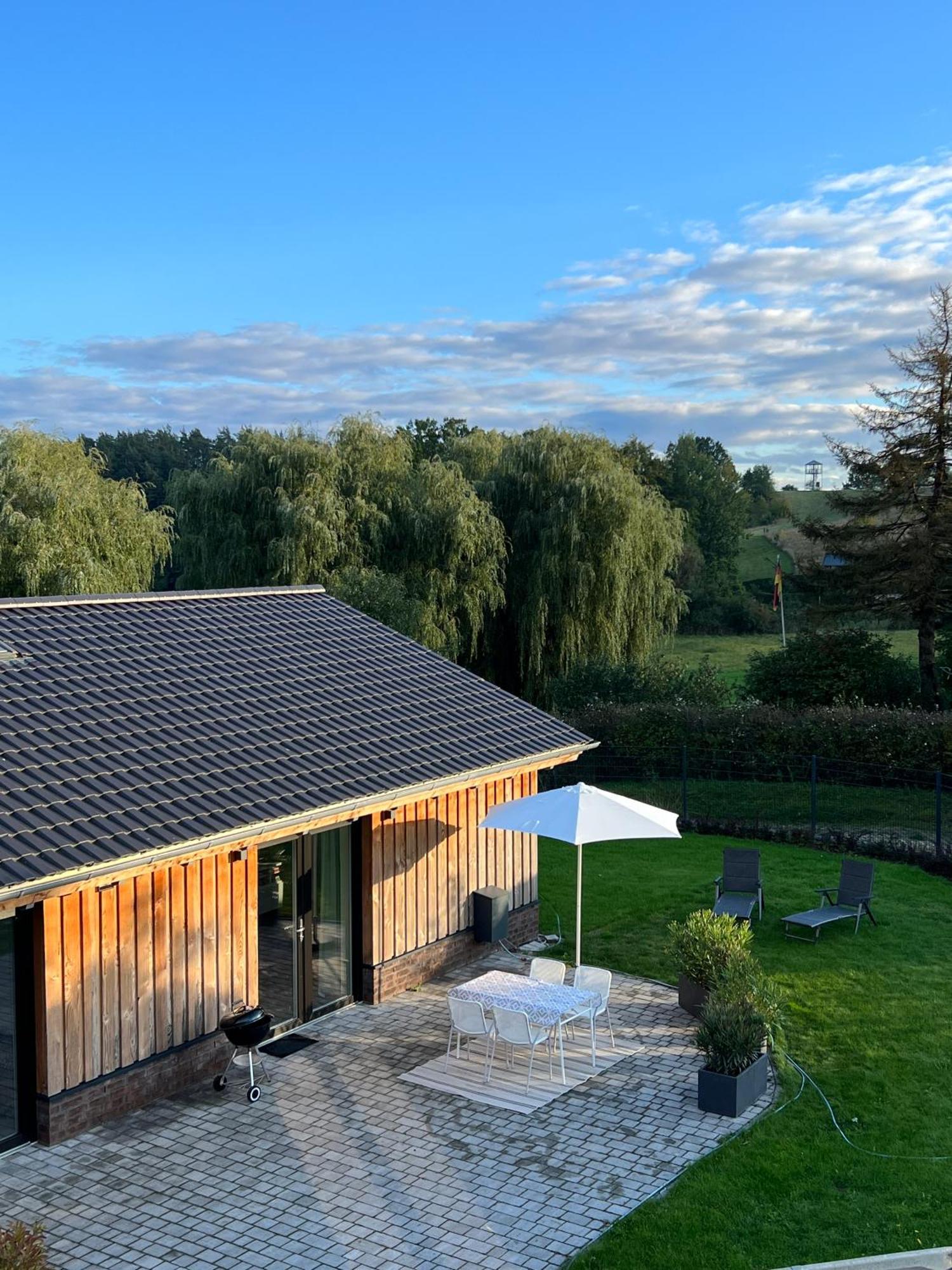 Ferienhaus Auszeit Mit Sauna Schwarz Ngoại thất bức ảnh